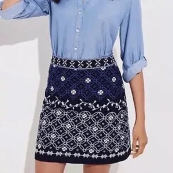 LOFT Dresses & Skirts - Loft Navy White Embroidered Lined Mini Skirt Classic Chic Size 8